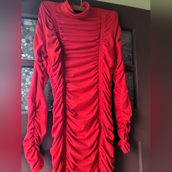 Red Heart❤️Hips Body Con Mockneck Mid calf Dress Sz Small - Picture 1 of 7